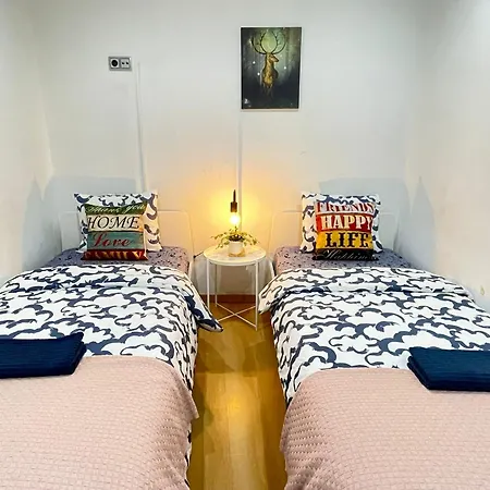 Girona Ii Auberge de jeunesse *